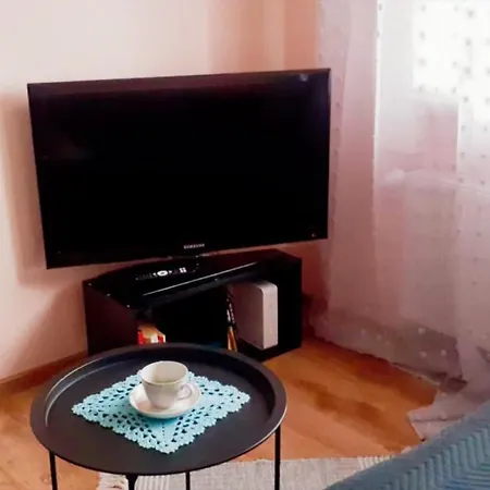 Simple Small Пярну